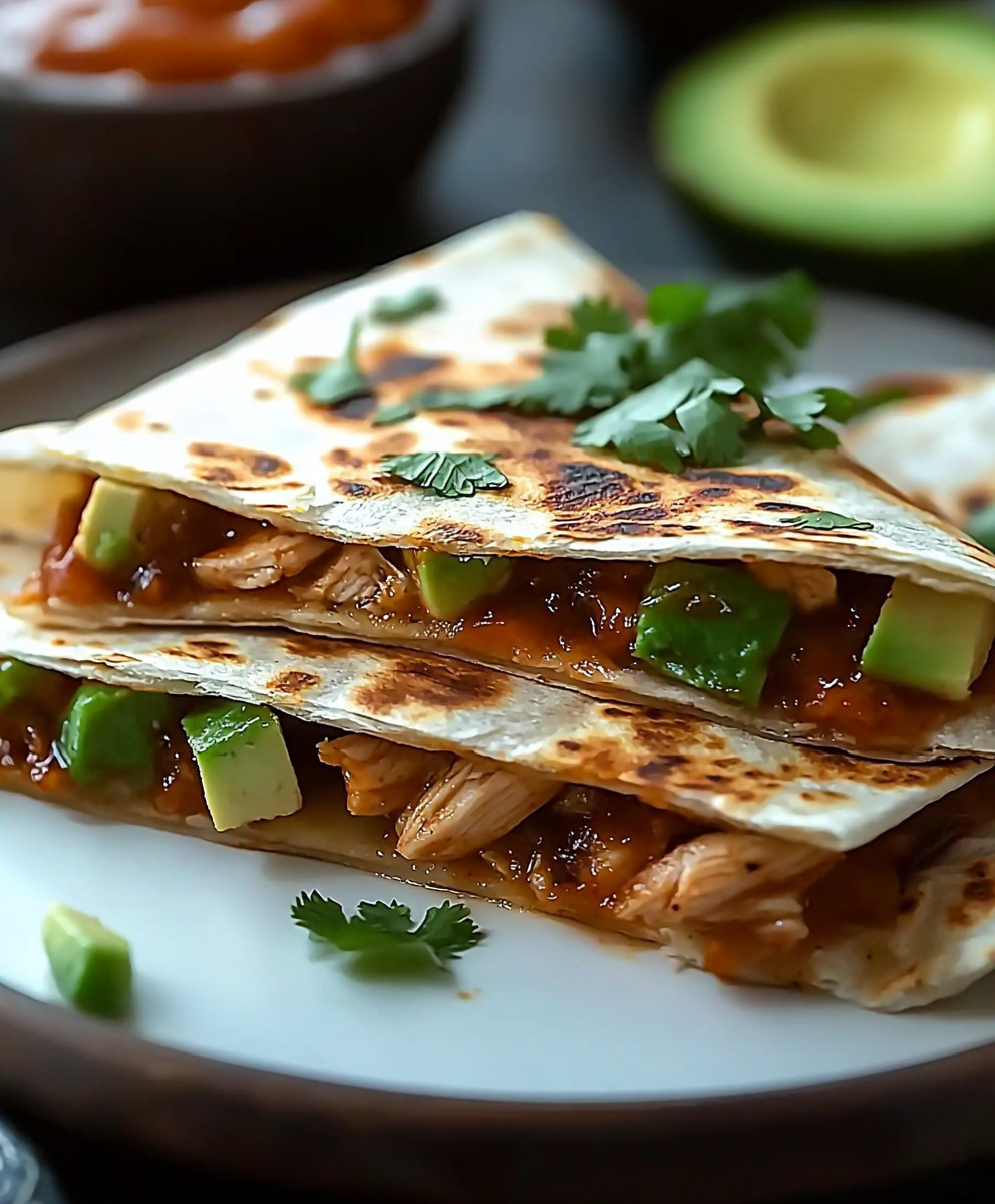 Barbecue Hähnchen Quesadillas Avocado