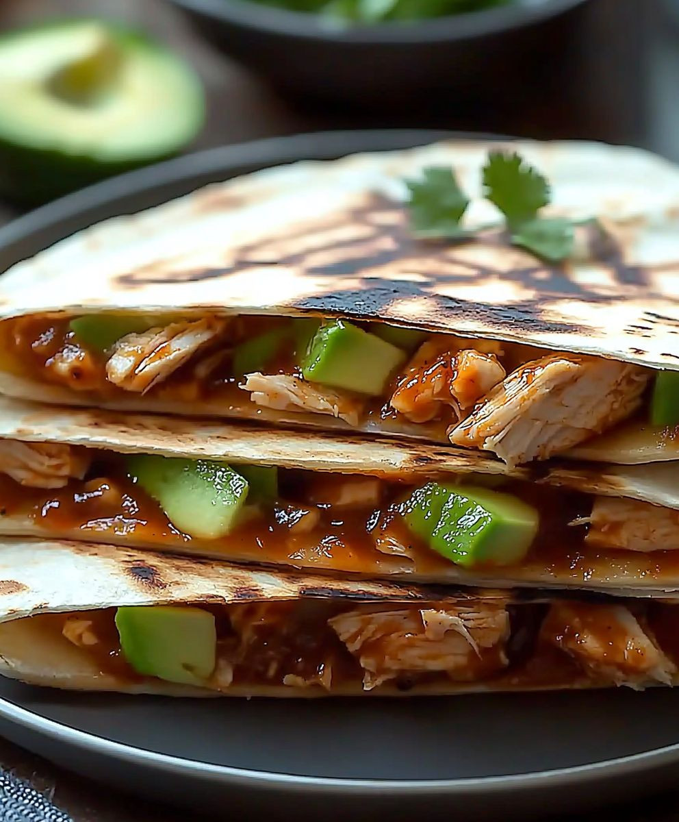 Barbecue Hähnchen Quesadillas Avocado